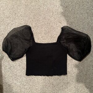 Black ribbed top with puffy sleeve crop